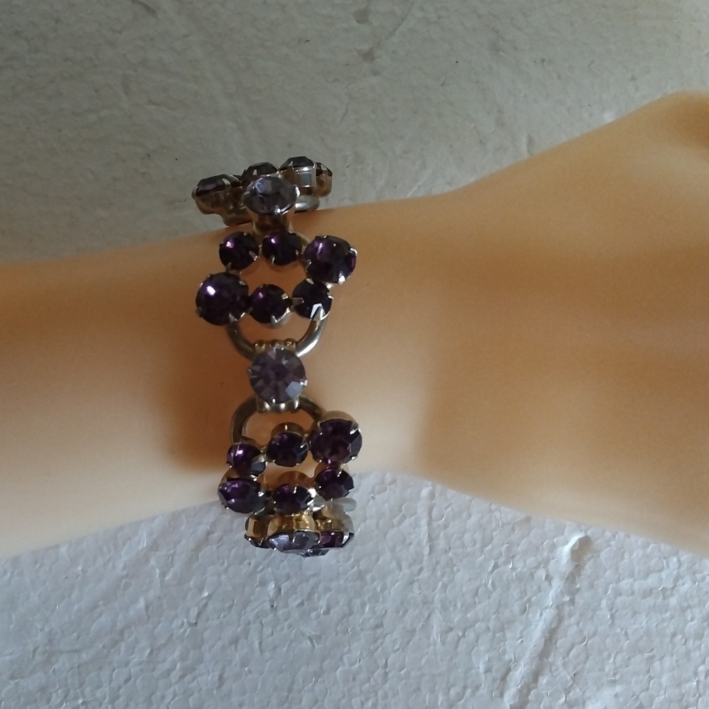 Antique Rhinestone Bracelet - Picture 2 of 7